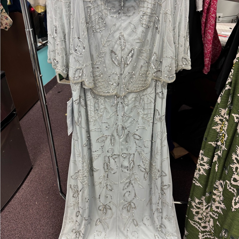 Elegant Light Gray silver Beaded Dress - Picture 4 of 9